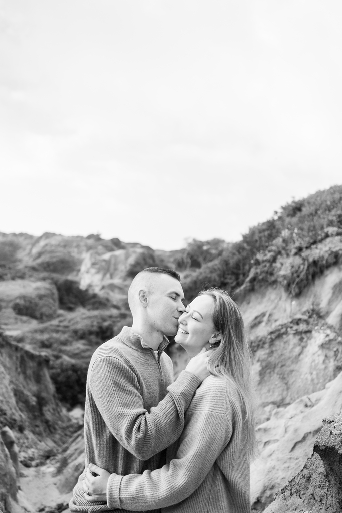 Coraline ALLAIN, photographe de couple à Pau, dans le Béarn, le Pays Basque et Les landes. Shooting photo naturel et spontané de couple